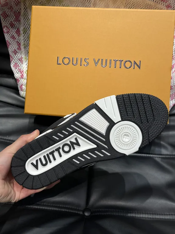 Louis Vuitton Shoe 